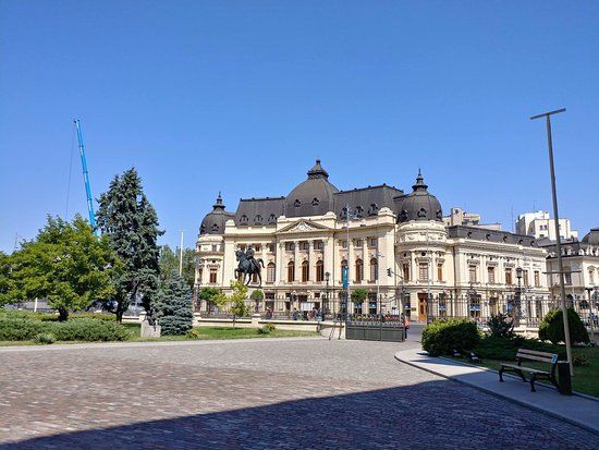 Piazza della Rivoluzione